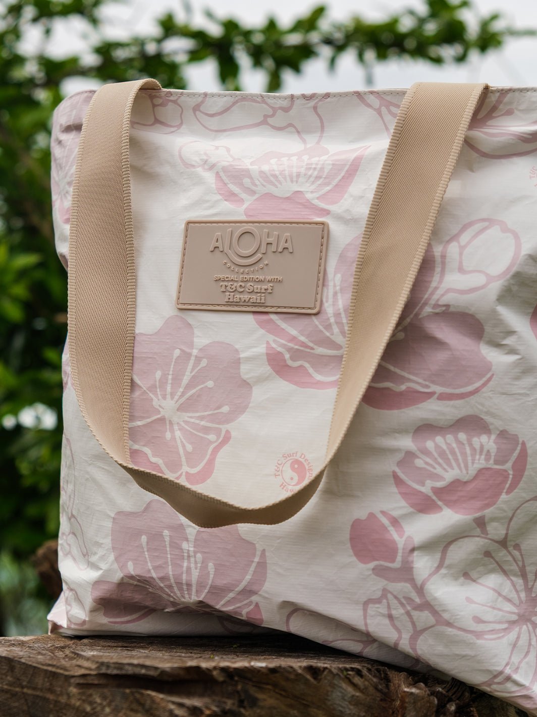 T&C Surf Designs Aloha Collection Cherry Sakura Day Tripper Bag,