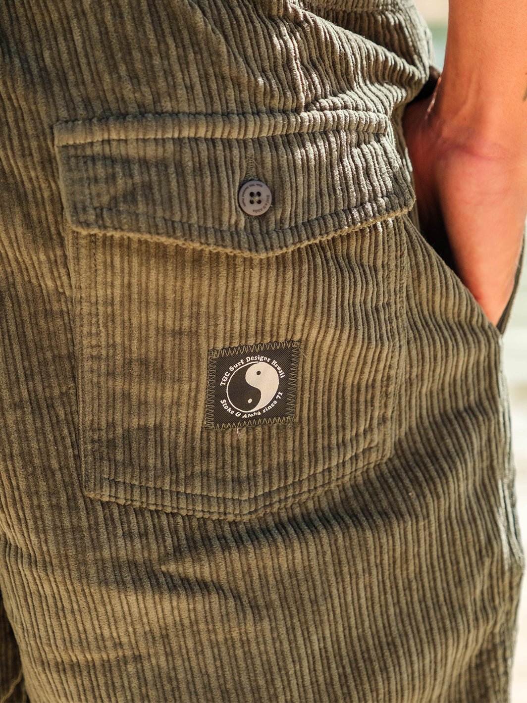 T&C Surf Designs Europe Corduroy Beach 19" Walkshort,