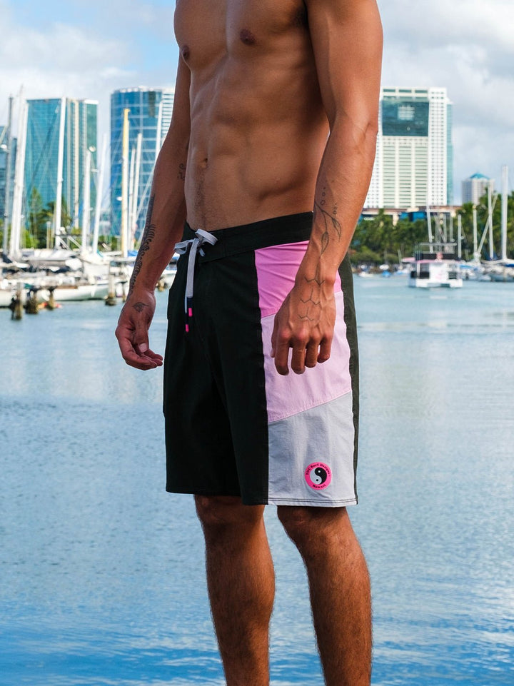 T&C Surf Designs Europe Split 20" Boardshort,