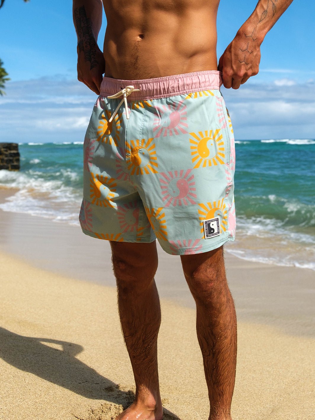 T&C Surf Designs Europe Aloha Elastic 17.5" Beach Short,