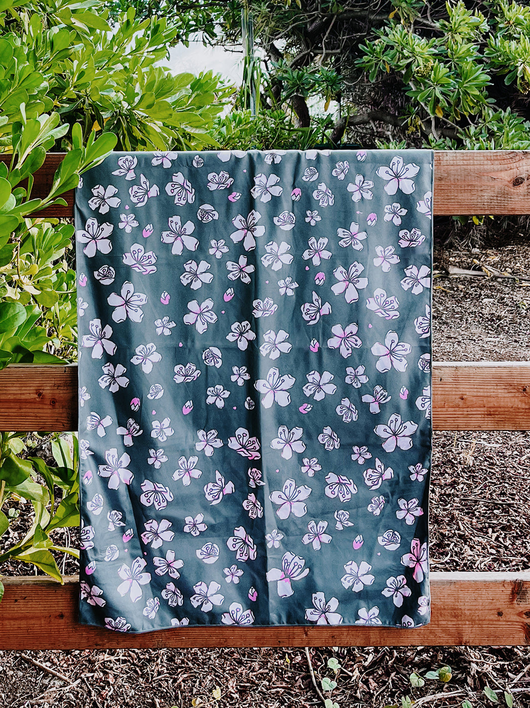 T&C Surf Designs T&C Surf Hanami Microfiber Towel, 