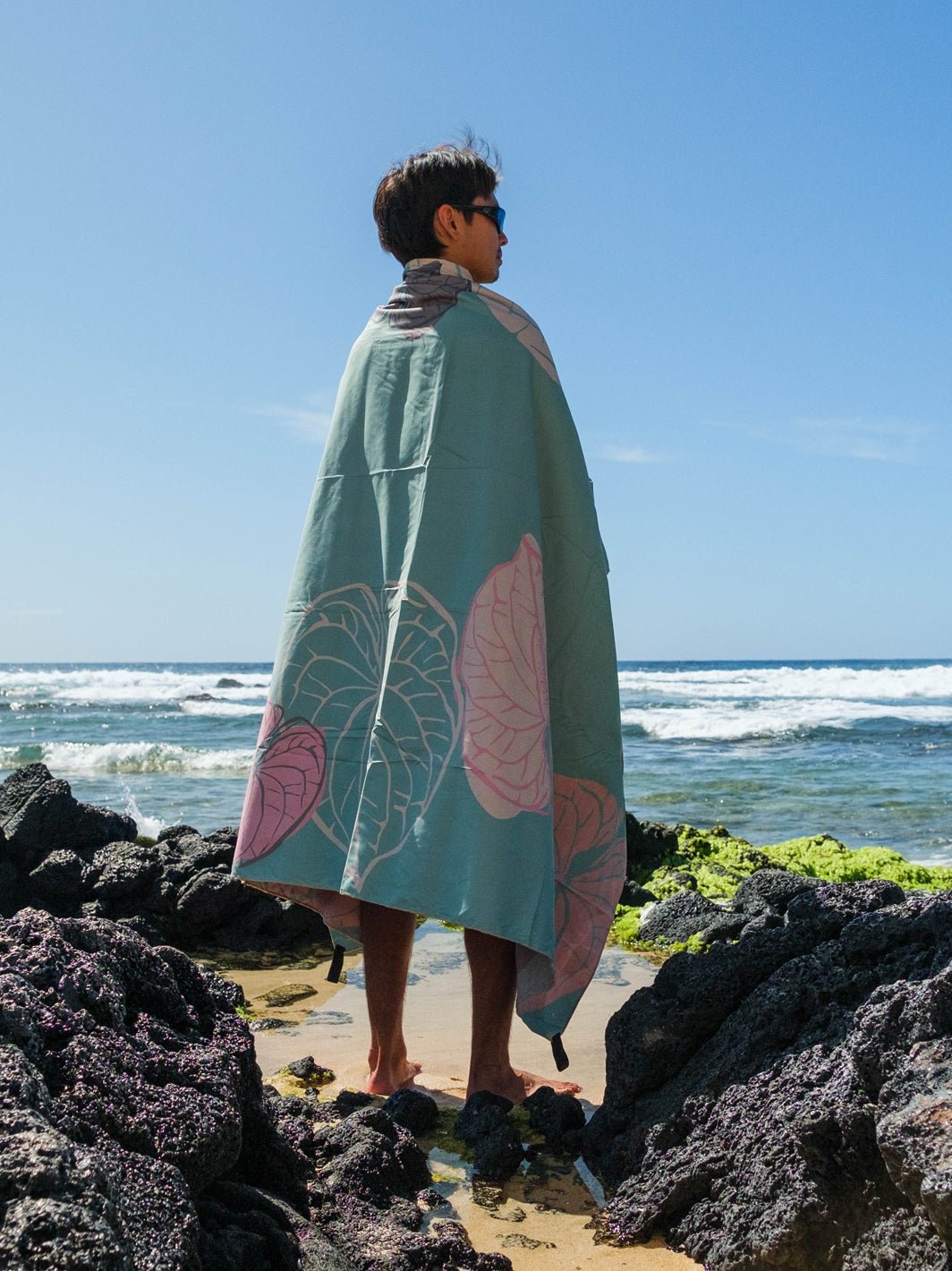 T&C Surf Designs T&C Surf Anthurium Microfiber Towel Blanket, 