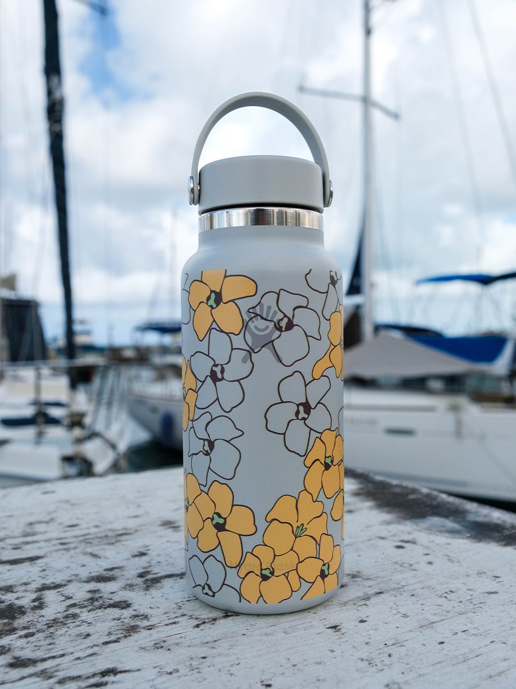 T&C Surf Designs T&C Surf 32 oz All Ova Puakenikeni Hydro Flask,