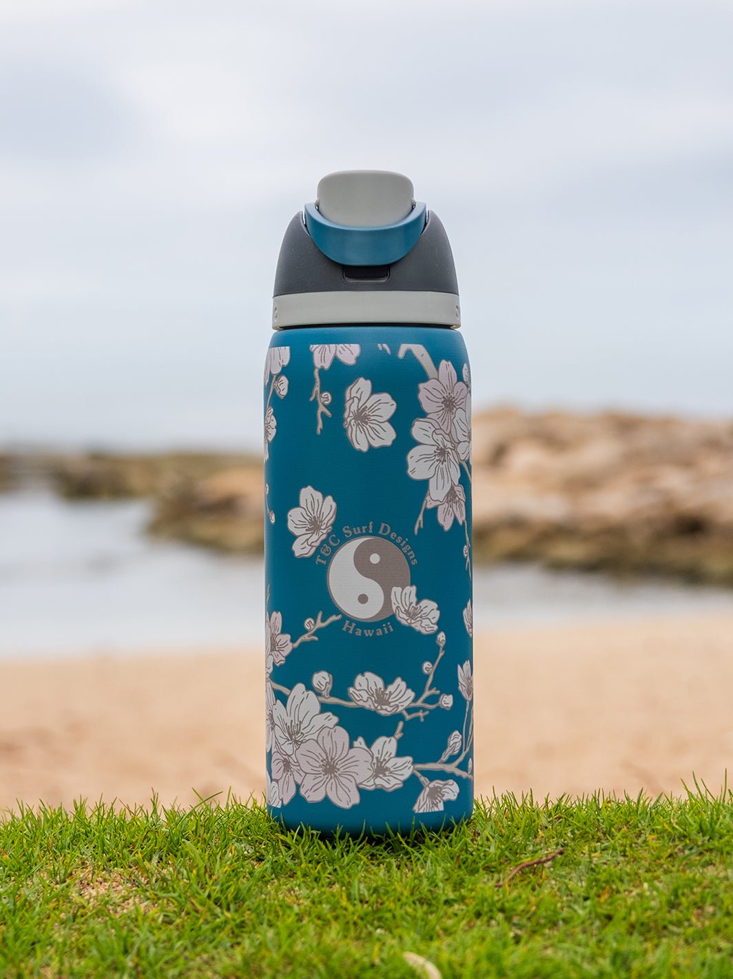 T&C Surf Designs T&C Surf 32 oz Sakura Branch Owala,