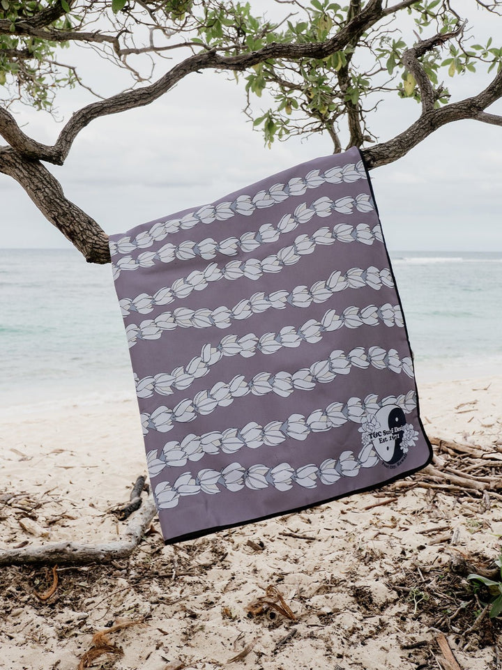 T&C Surf Designs Pikake Pearl Thick Beach Mat,