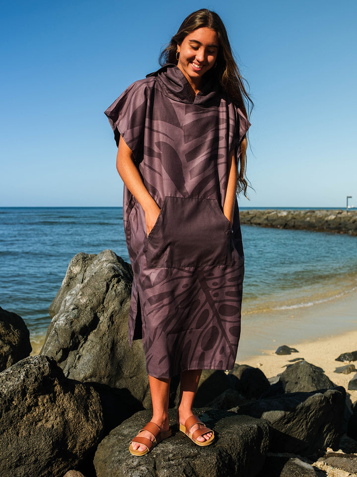 T&C Surf Designs Monstera Poncho,