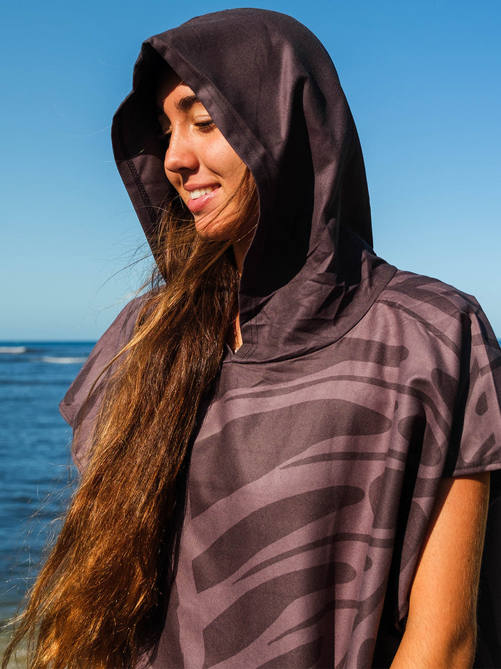 T&C Surf Designs Monstera Poncho,
