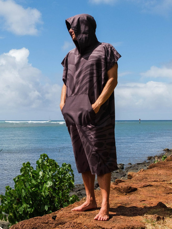 T&C Surf Designs Monstera Poncho,