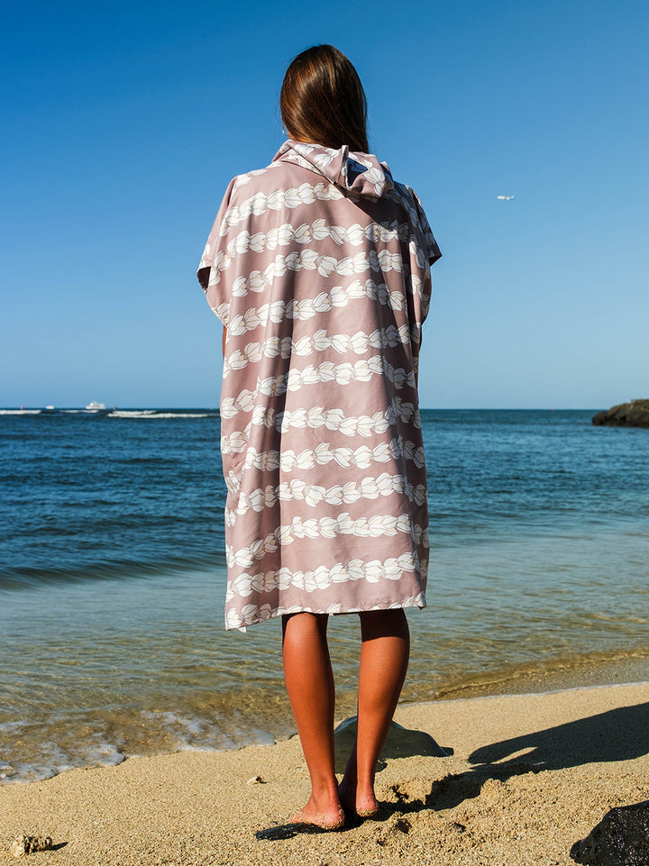 T&C Surf Designs Pikake Pearl Poncho,