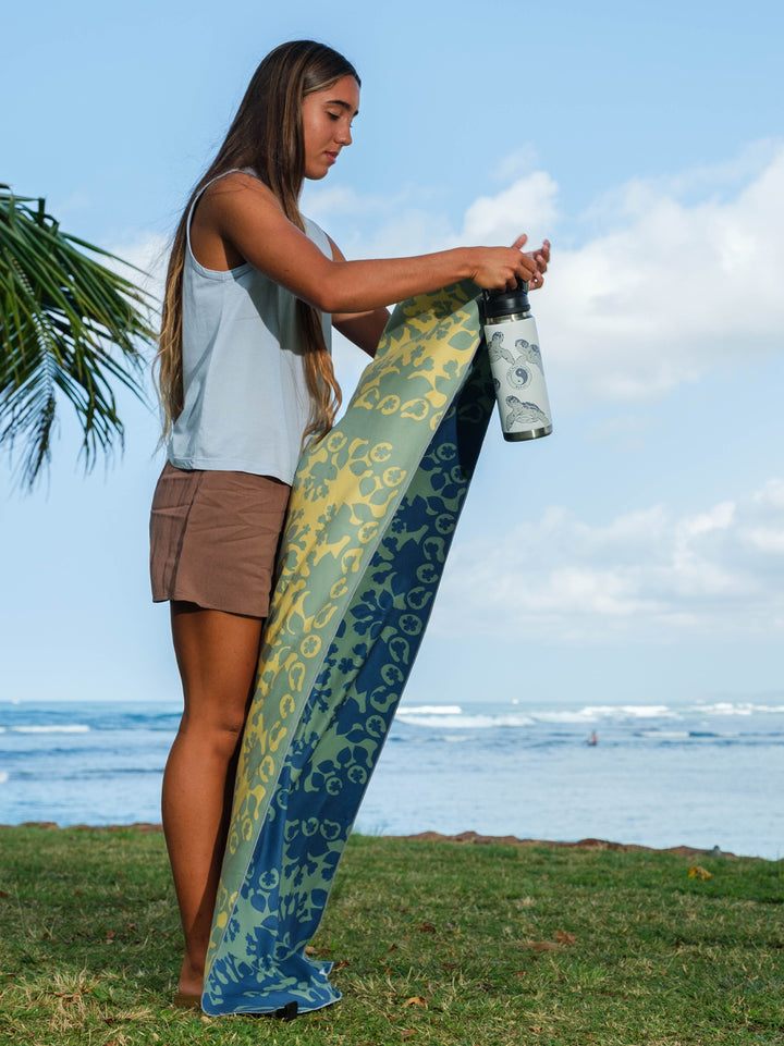 T&C Surf Designs Pakalana Quilt Microfiber Towel,