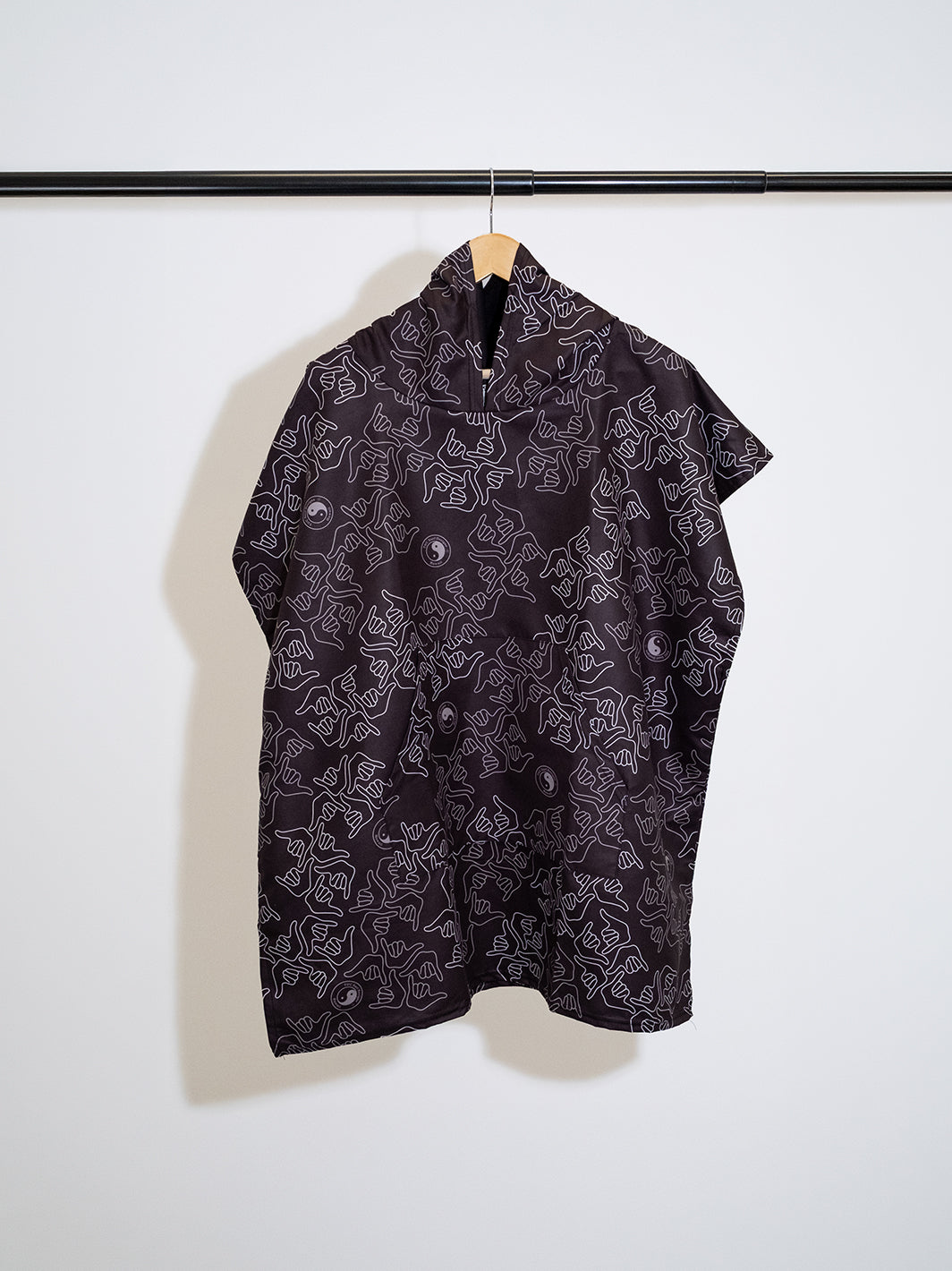 Kids Shoots Poncho