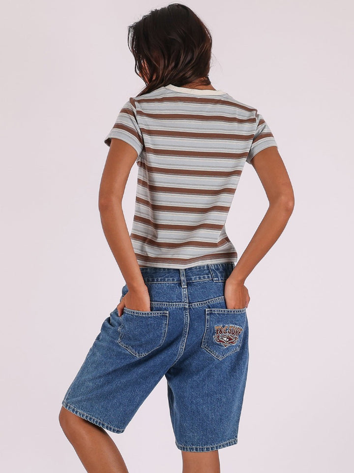 Australia Line Up Shrunken Fit Tee