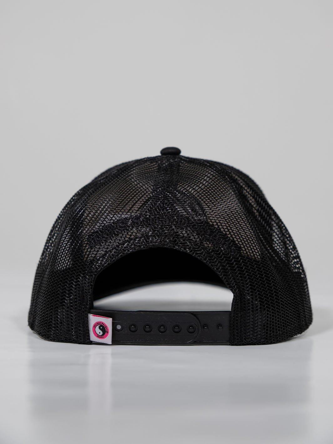 T&C Surf Designs Europe Yin Yang Bicolor Trucker Cap,