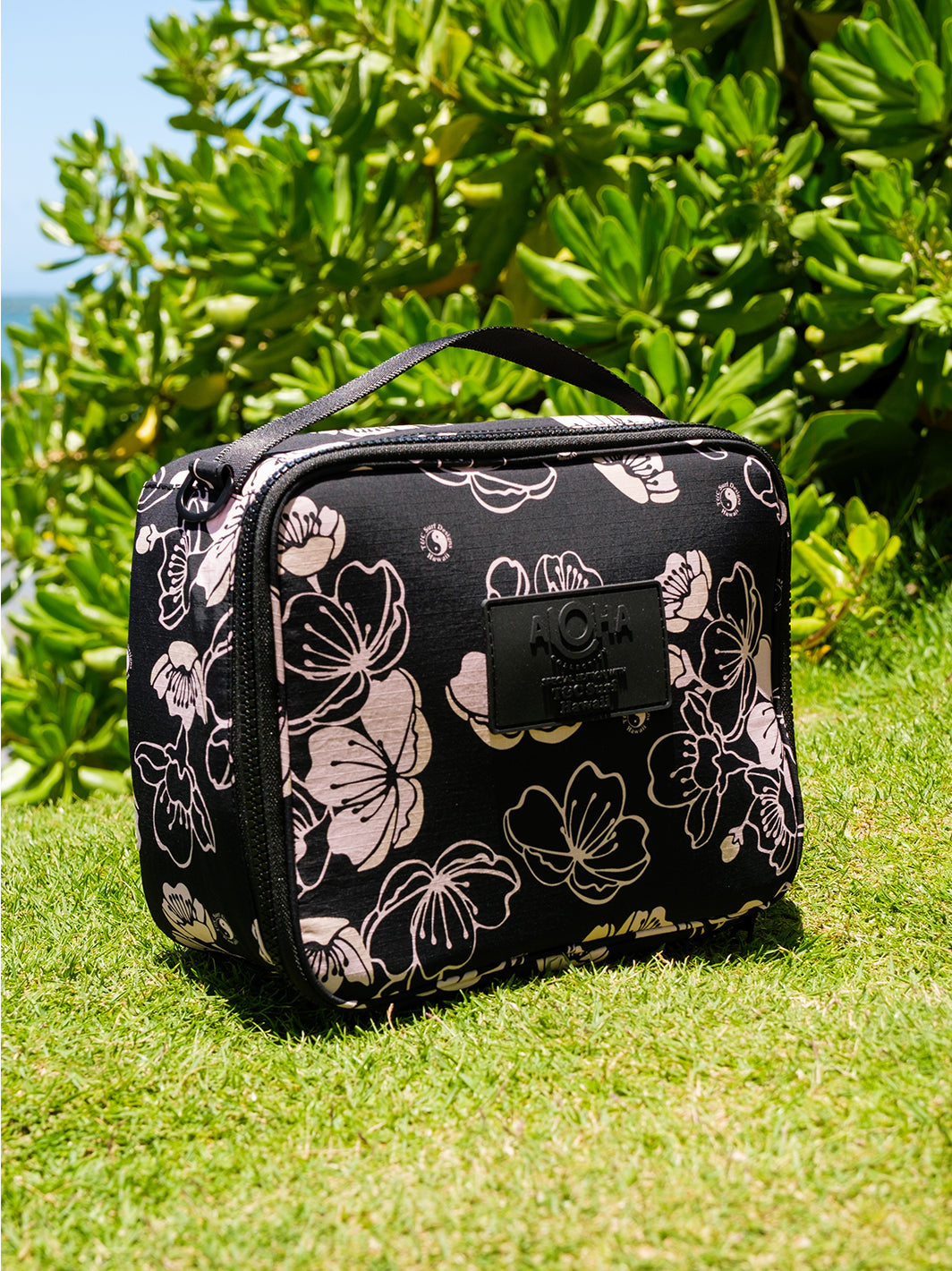 T&C Surf Designs Aloha Collection Cherry Sakura Lunch Tote,