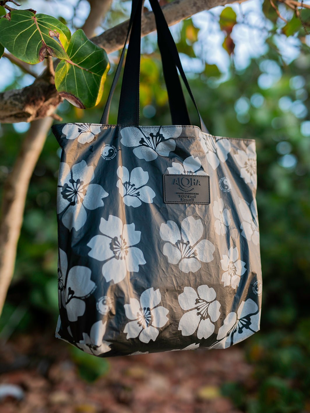 T&C Surf Designs T&C Surf x Aloha Collection Throwback Sakura Day Tripper Bag,