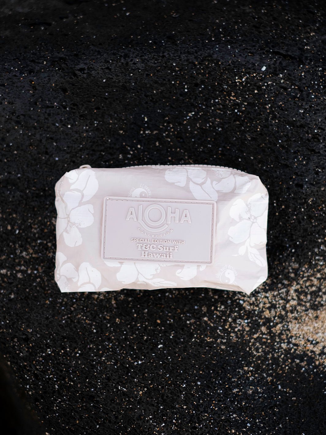 Aloha Collection Puakenikeni Distressed Mini Pouch – T&C Surf Designs