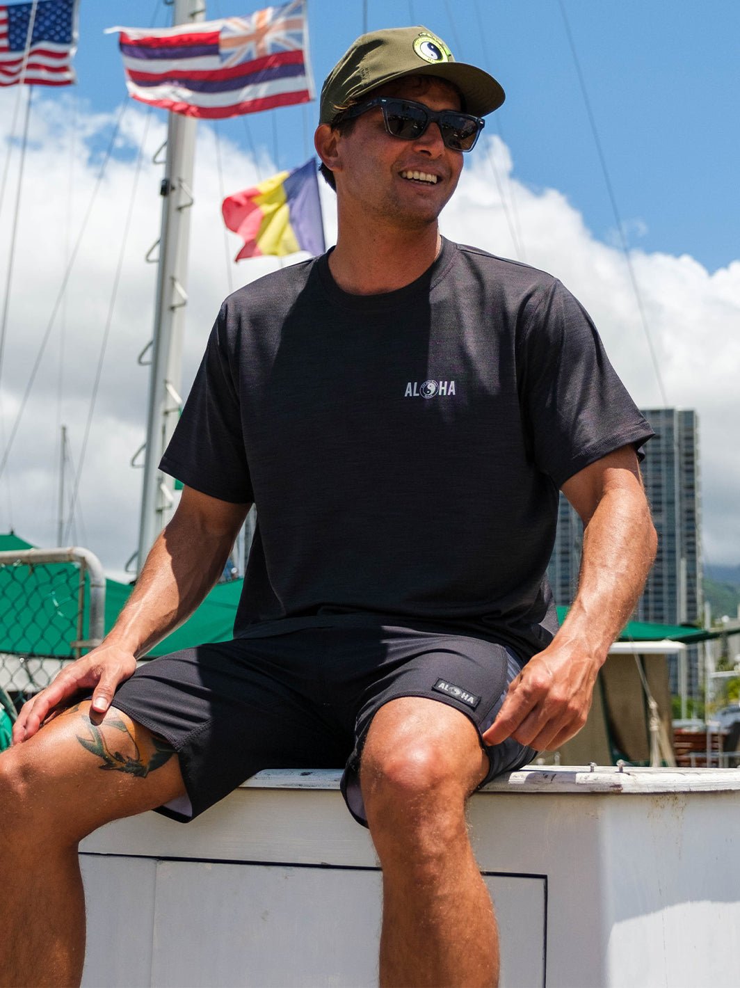 Hybrid Short Sleeve Rashguard - T&C Surf Designs