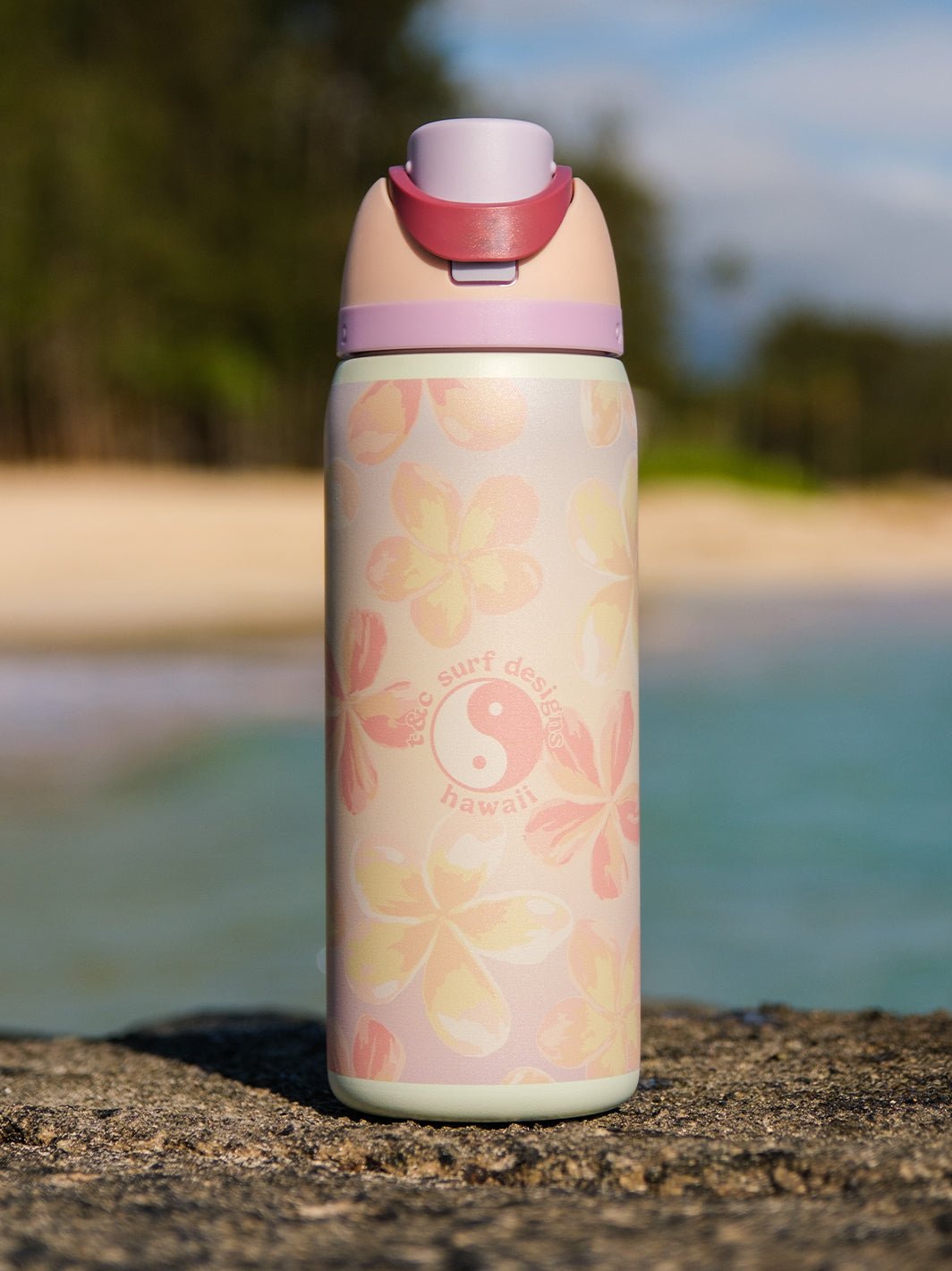T&C Surf Designs T&C Surf 32 oz Watercolor Pua Melia Owala,