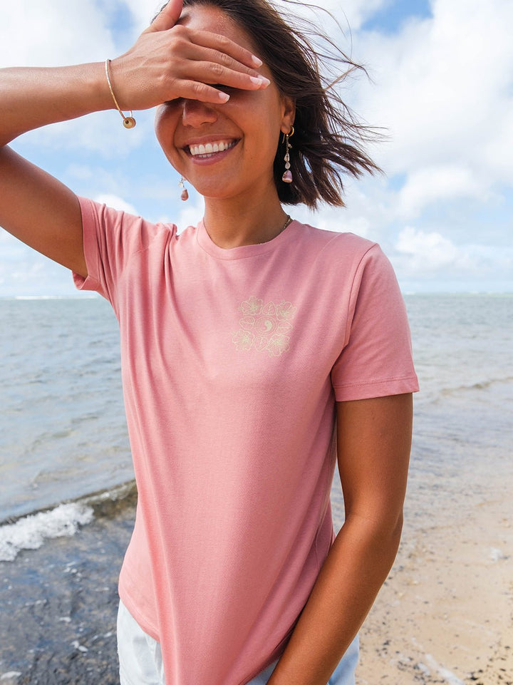 T&C Surf Designs Ilima Quilt Classic Tee,
