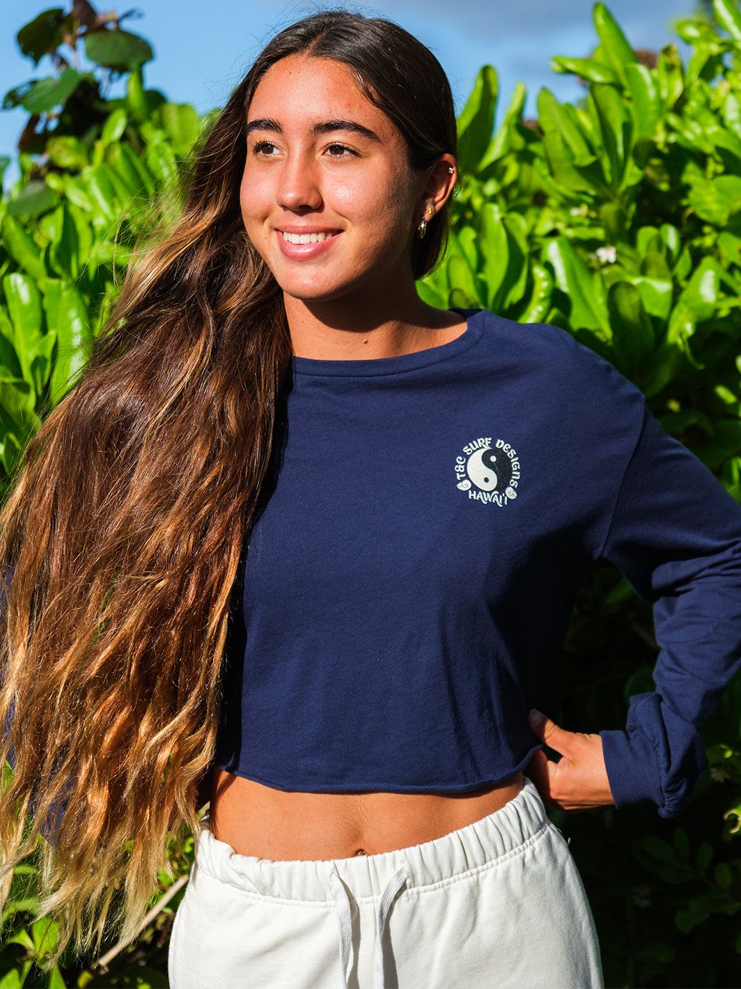 Shell Lei Crop Long Sleeve