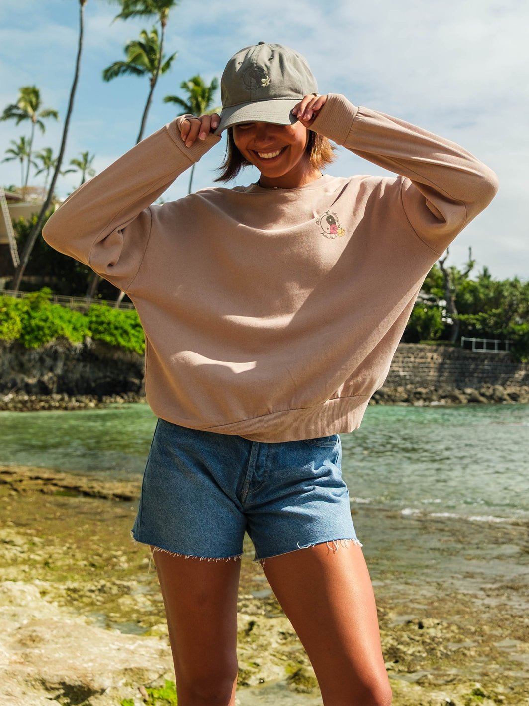 Lei Pu'uwai Sunday Sweatshirt - T&C Surf Designs