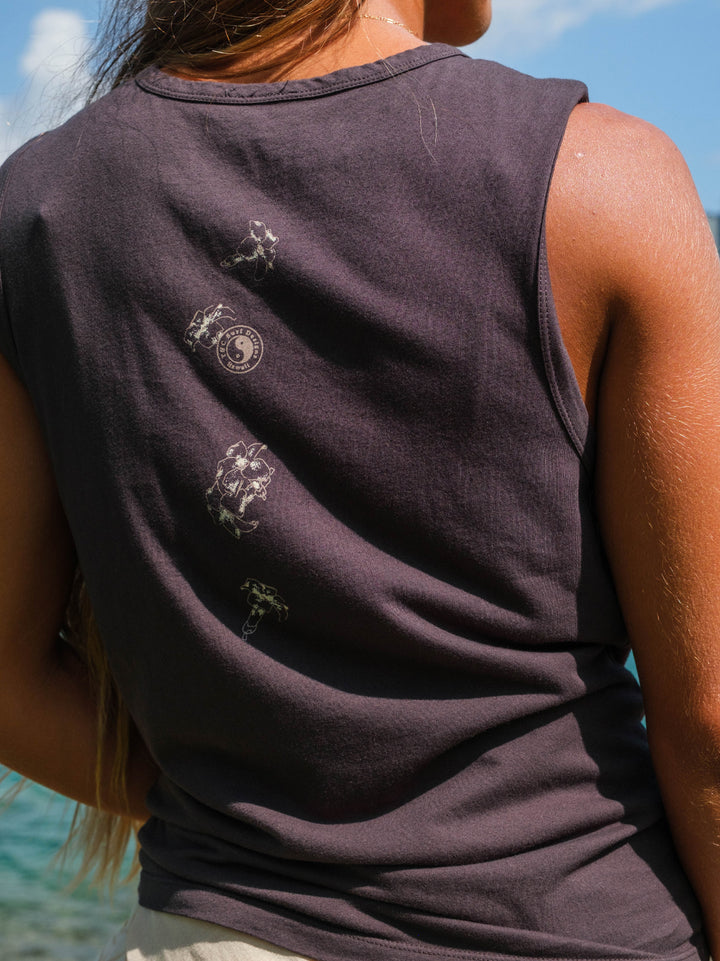 T&C Surf Designs Simple Puakeni Lei Muscle Tank,
