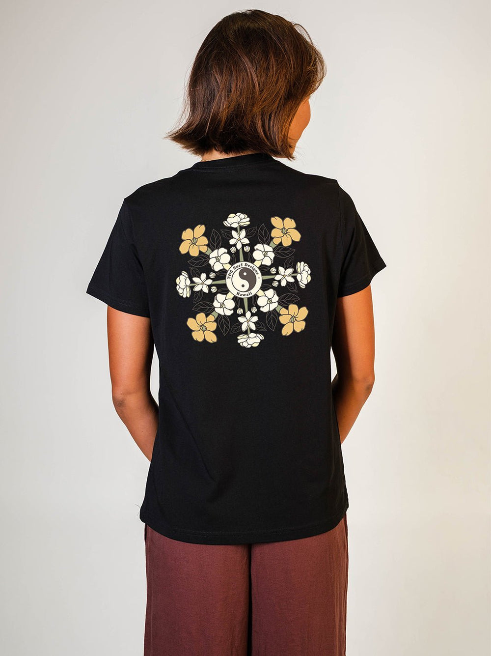 T&C Surf Designs Puakeni Pikake Quilt Maple Tee,