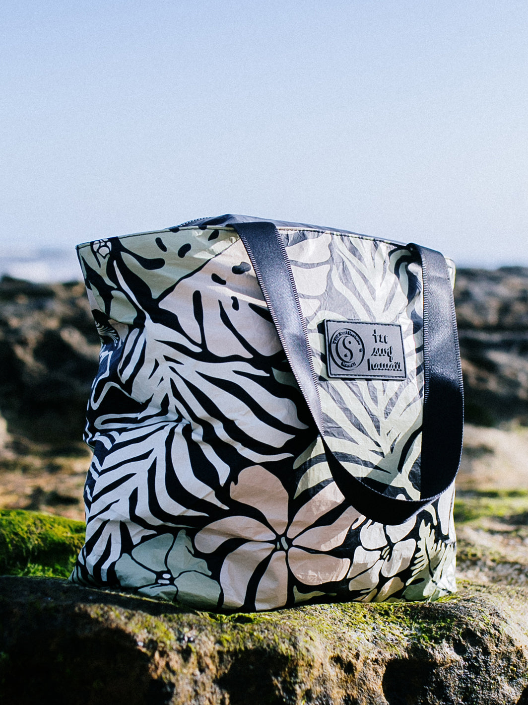 T&C Surf x Aloha Collection Tropic Day Tripper Bag