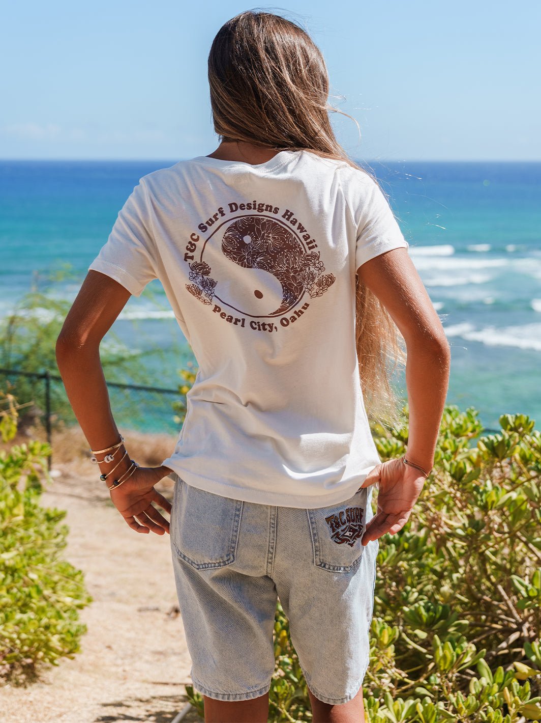 T&C Surf Designs Ohia Outline Relax Vtee,
