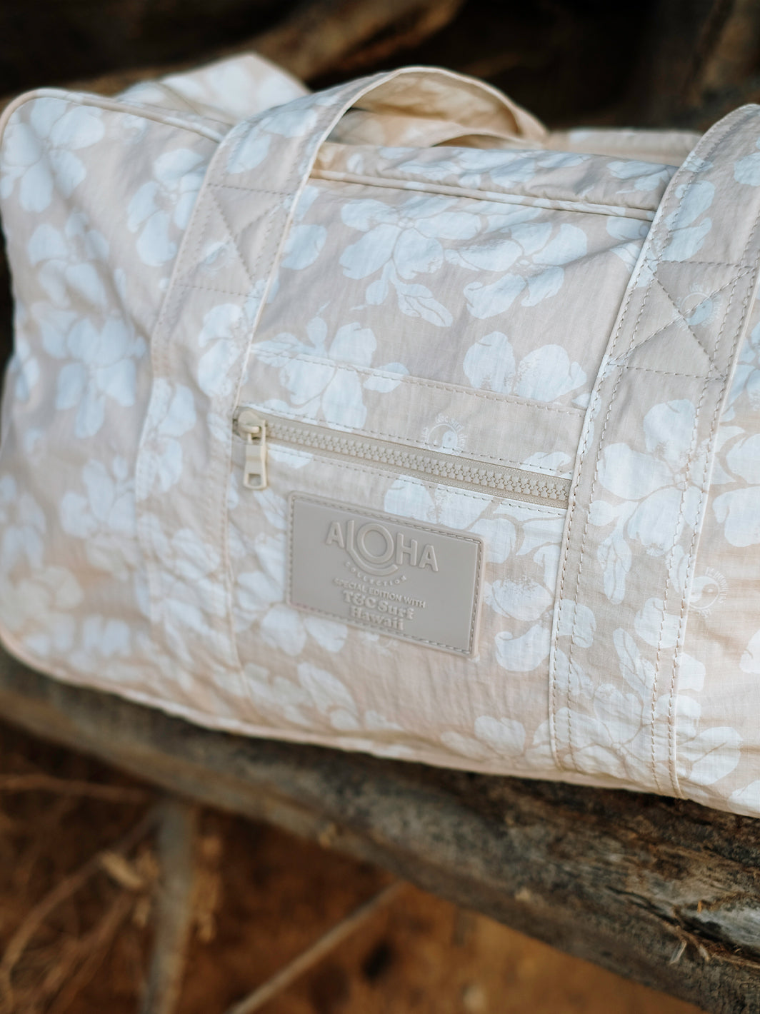 Aloha Collection Puakenikeni Distressed Weekender Bag