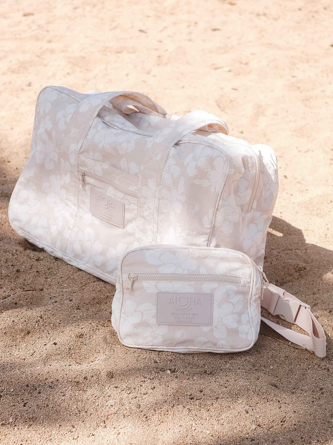 Aloha Collection Puakenikeni Distressed Weekender Bag
