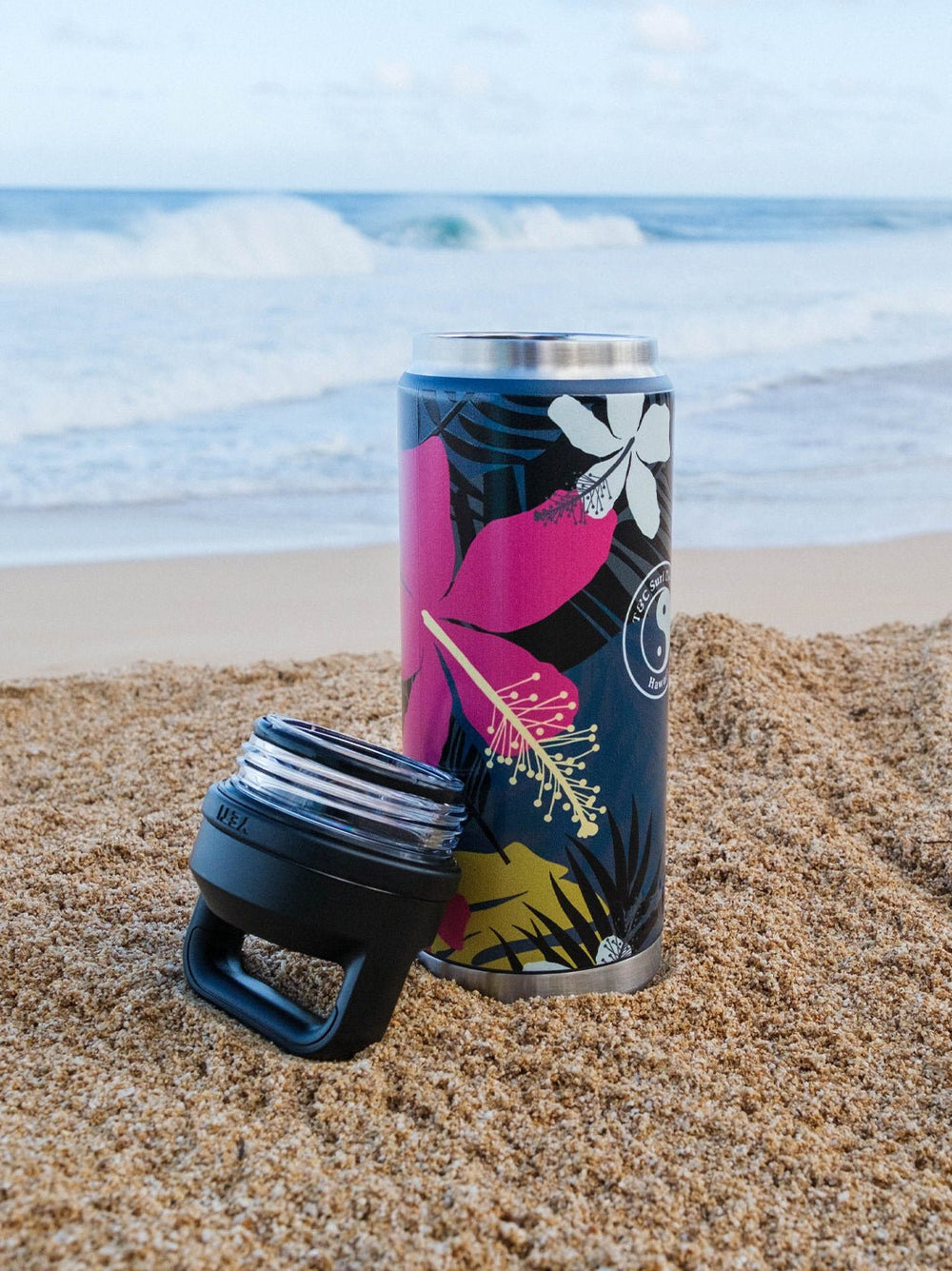 T&C Surf Designs T&C Surf 26 oz Hibiscus Rambler Yeti Bottle with Chug Cap, 